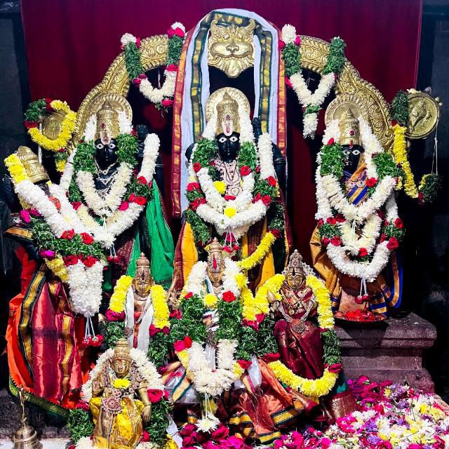 శ్రీ రామ సీత లక్ష్మణ హనుమాన్ విగ్రహాలు